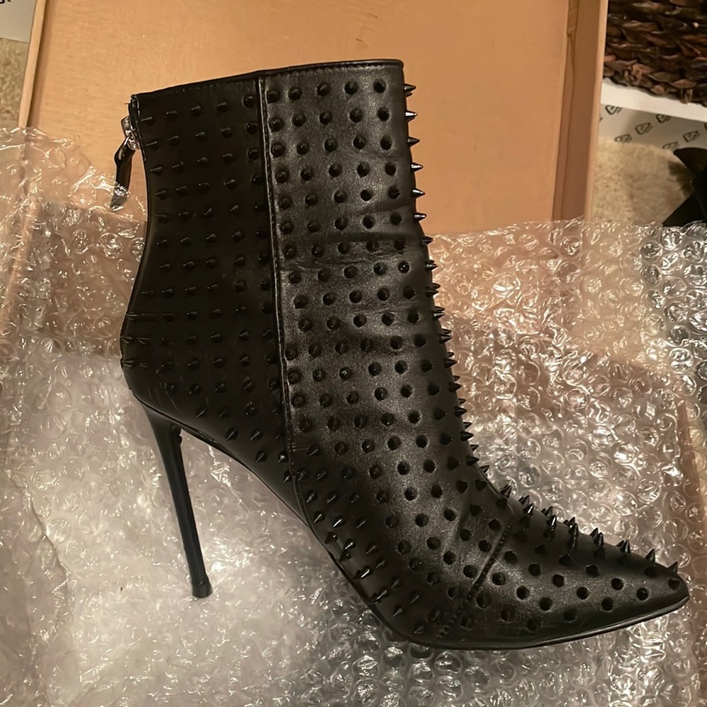 VAPOR BLACK BOOTIES